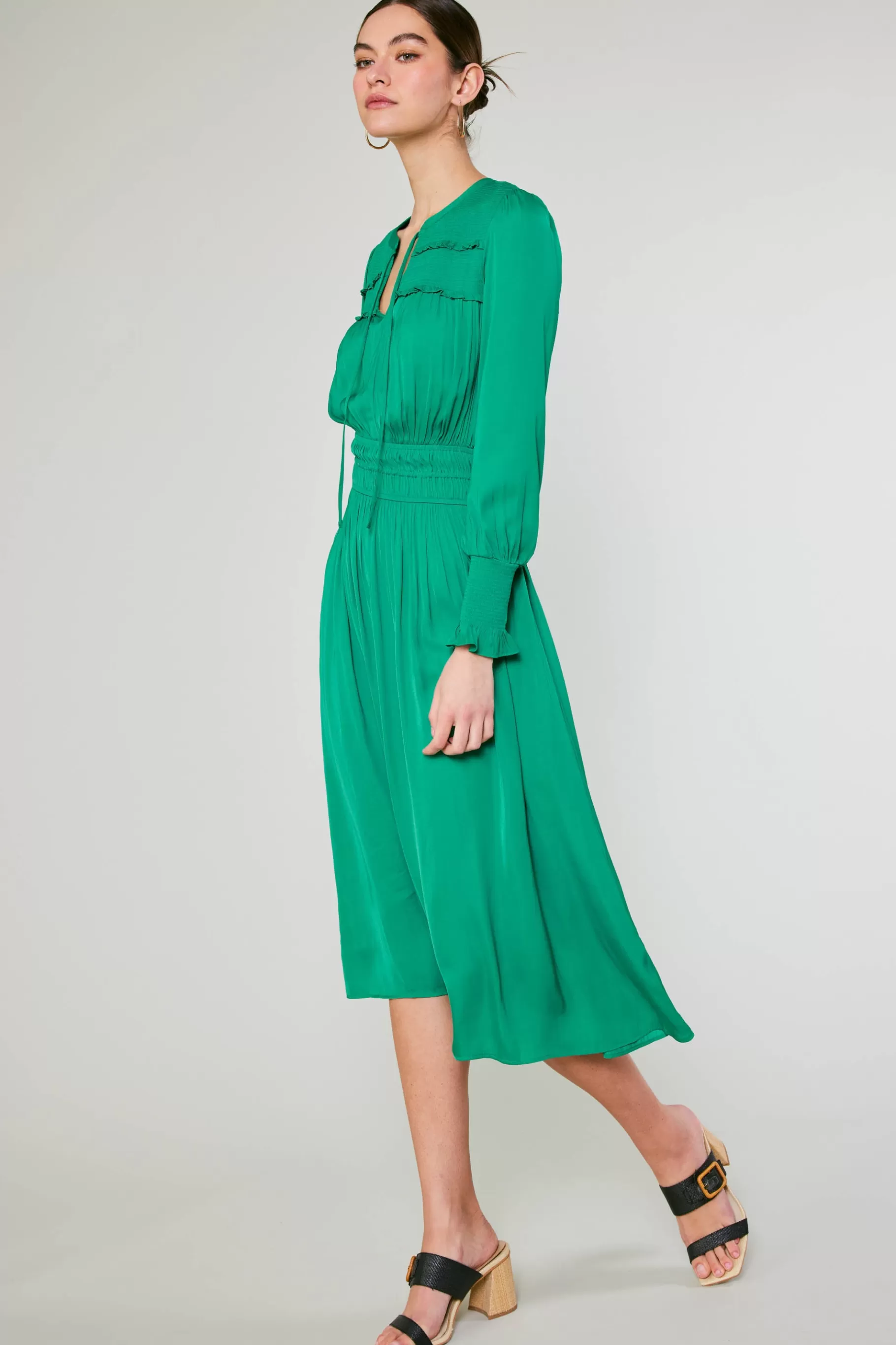 Current Air Midi Dresses>Aida Smocked Midi Dress GREEN