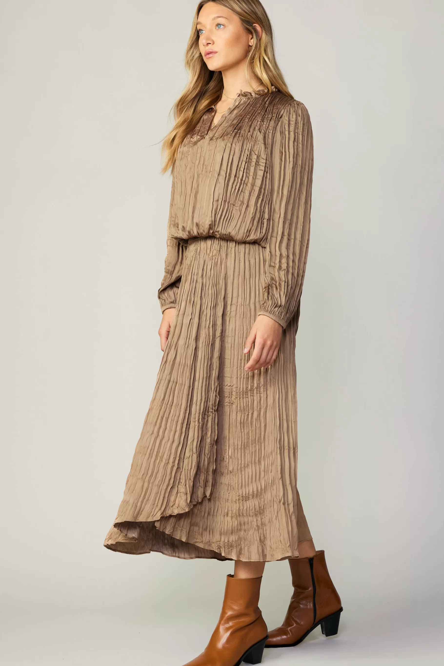 Current Air Skirts>Crinkle Plisse Midi Skirt LATTE