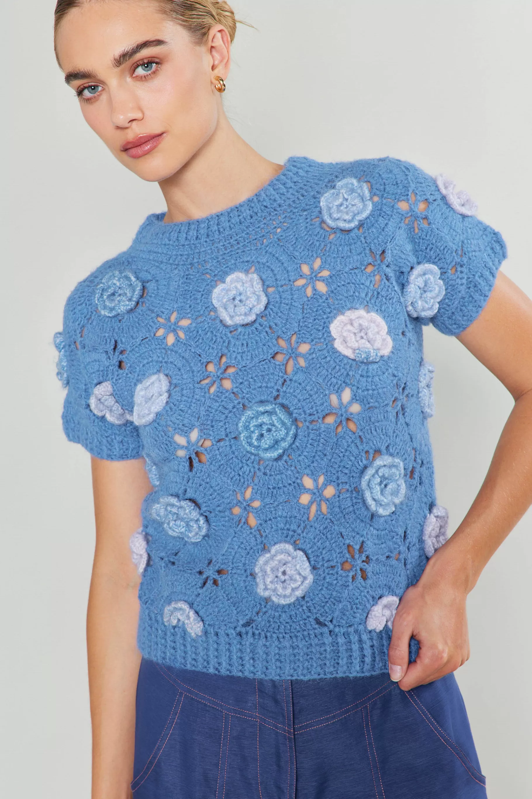 Current Air Knitwear | Short Sleeve Tops>3D Floral Crochet Top BLUEMLT
