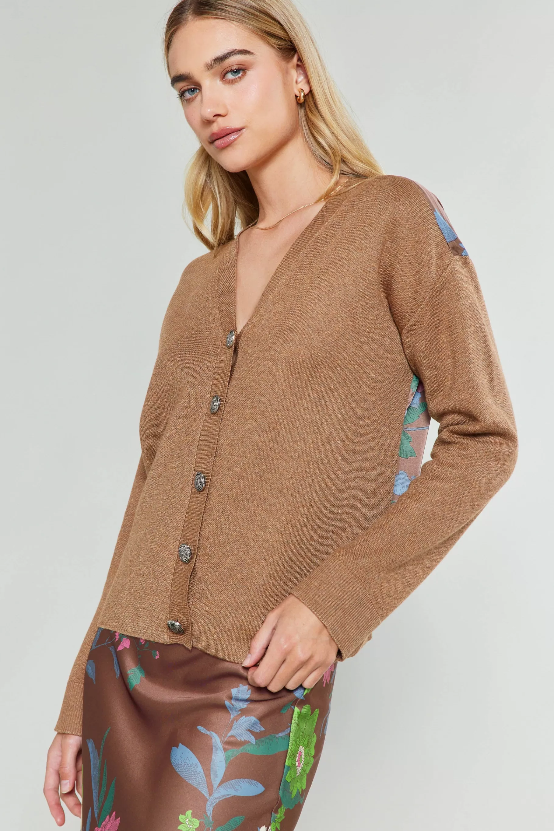 Current Air Knitwear | Cardigans>Floral Contrast Cardigan HAZELNUT