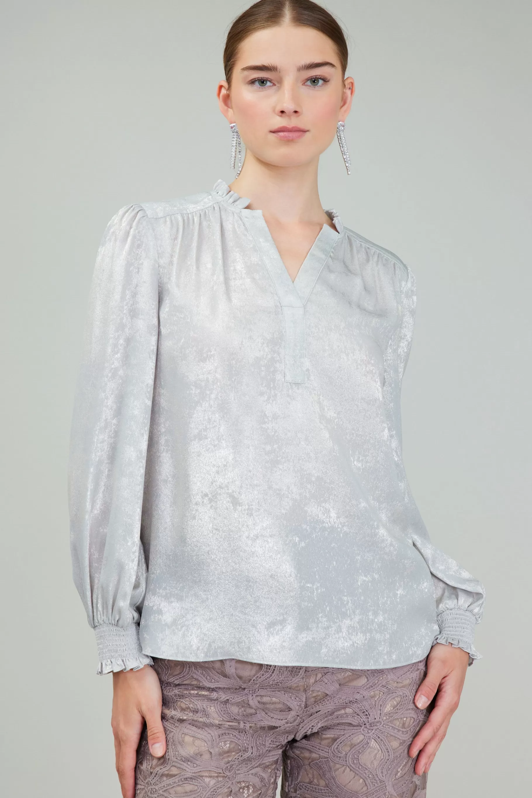 Current Air Long Sleeve Tops>Glimmer Smocked Cuff Blouse OYSTER