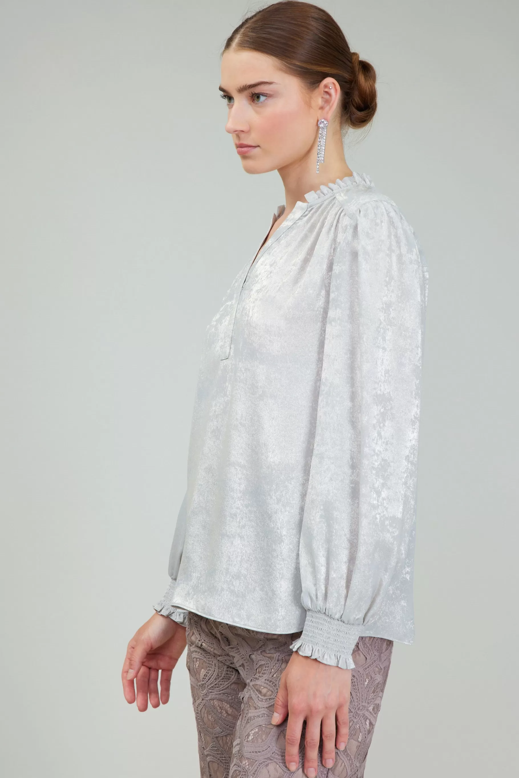 Current Air Long Sleeve Tops>Glimmer Smocked Cuff Blouse OYSTER