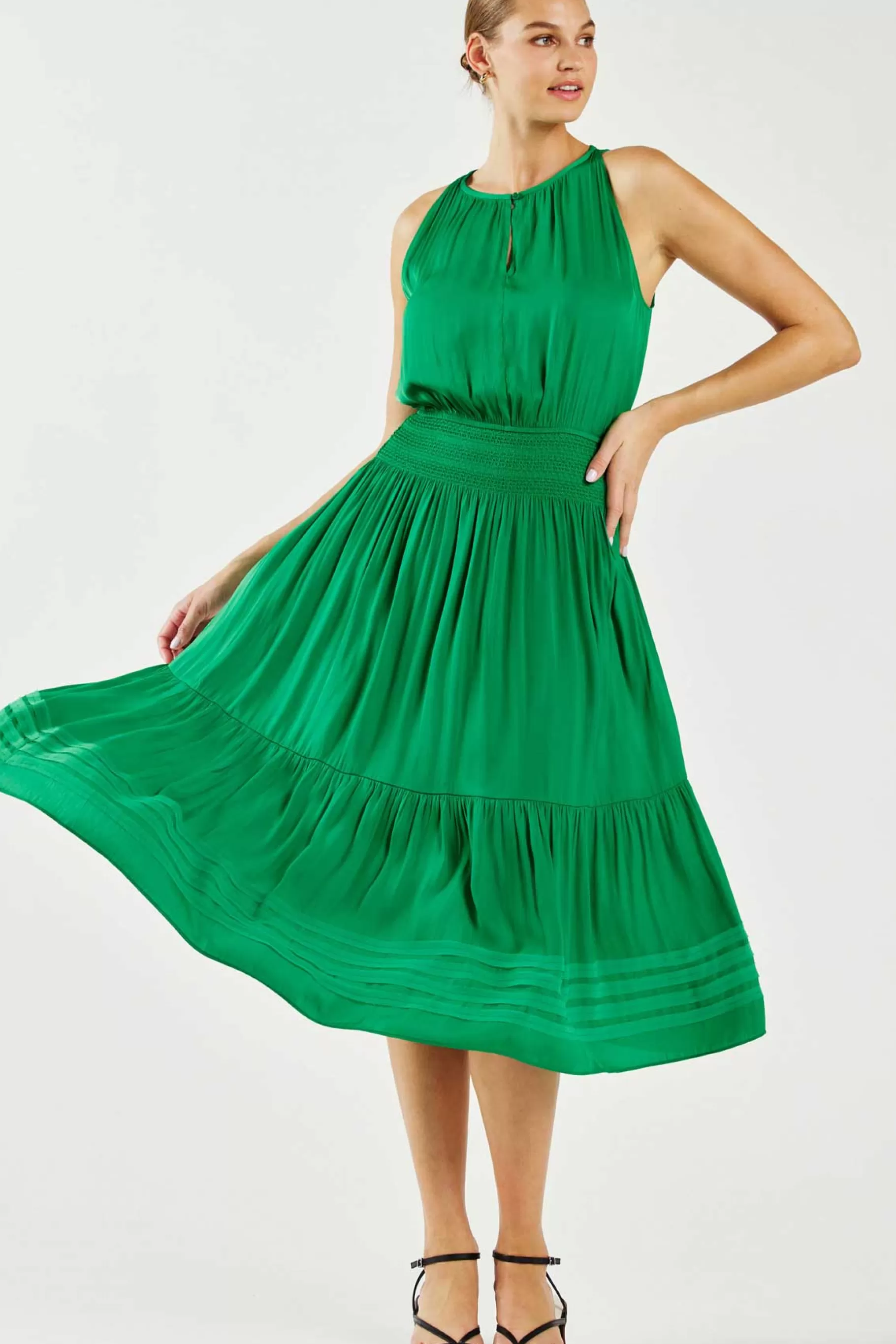Current Air Midi Dresses>Halter Smocked Midi Dress DEEPSPRINGGREEN