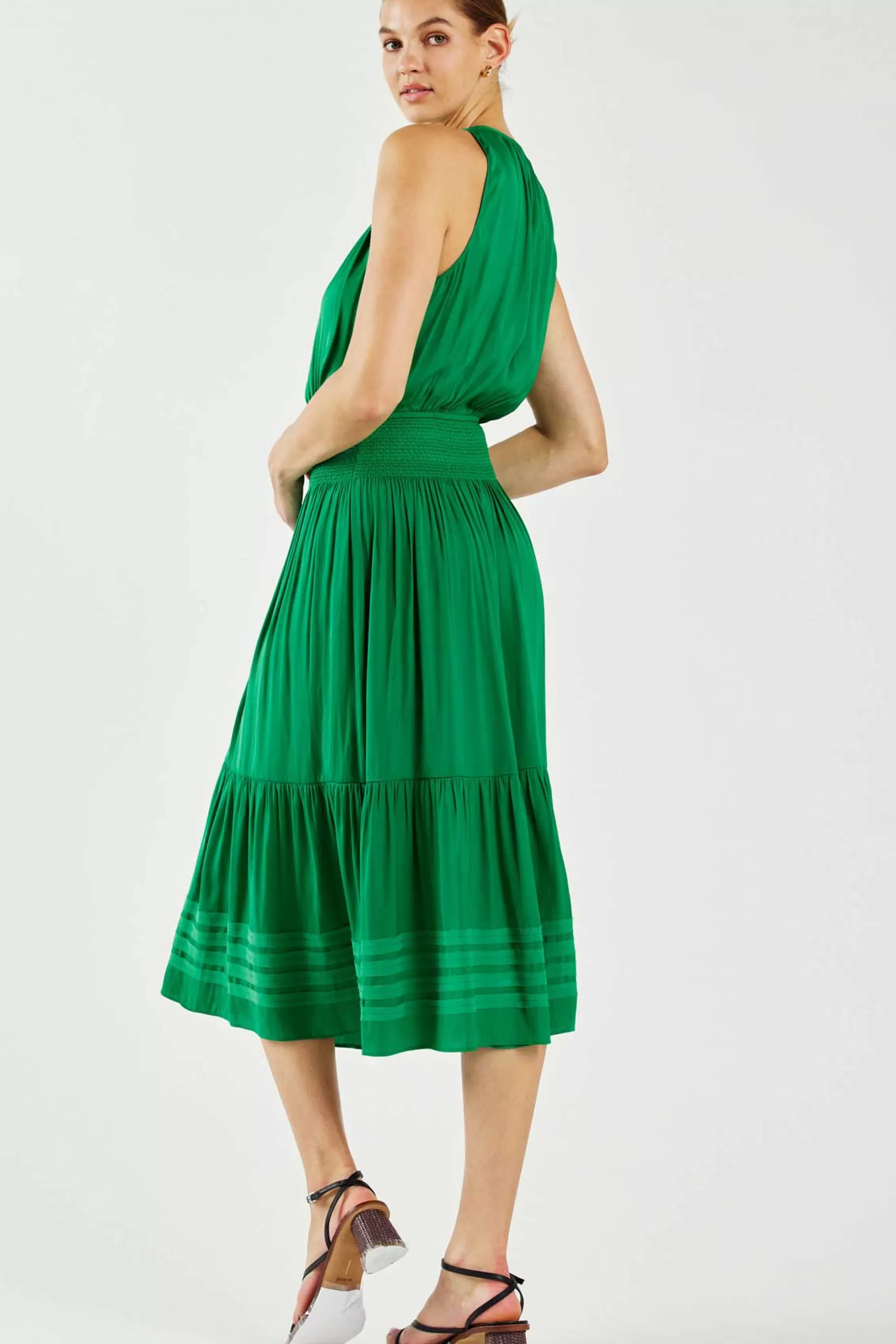 Current Air Midi Dresses>Halter Smocked Midi Dress DEEPSPRINGGREEN
