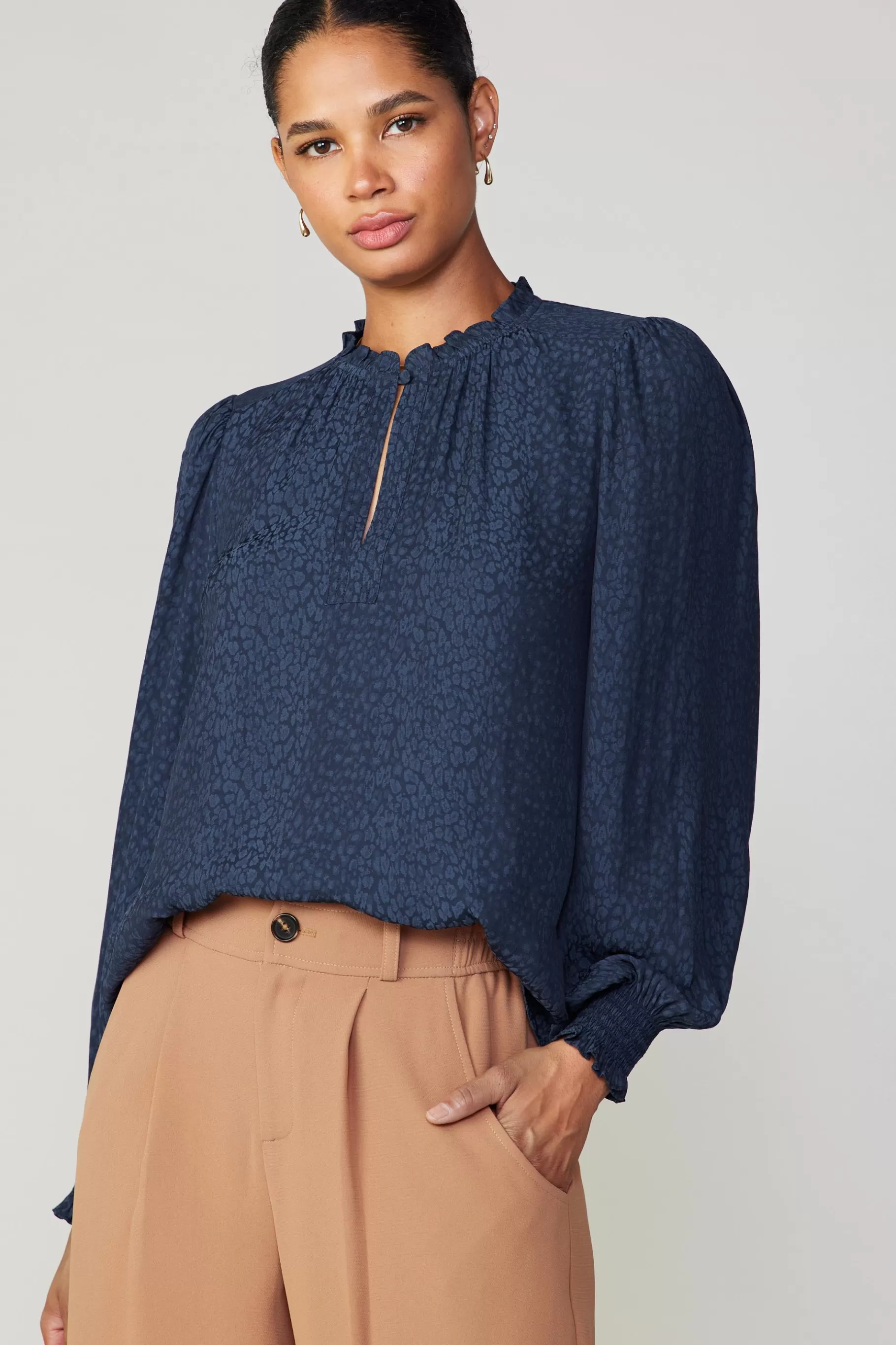 Current Air Long Sleeve Tops>Jacquard Ruffled Neck Blouse NAVY