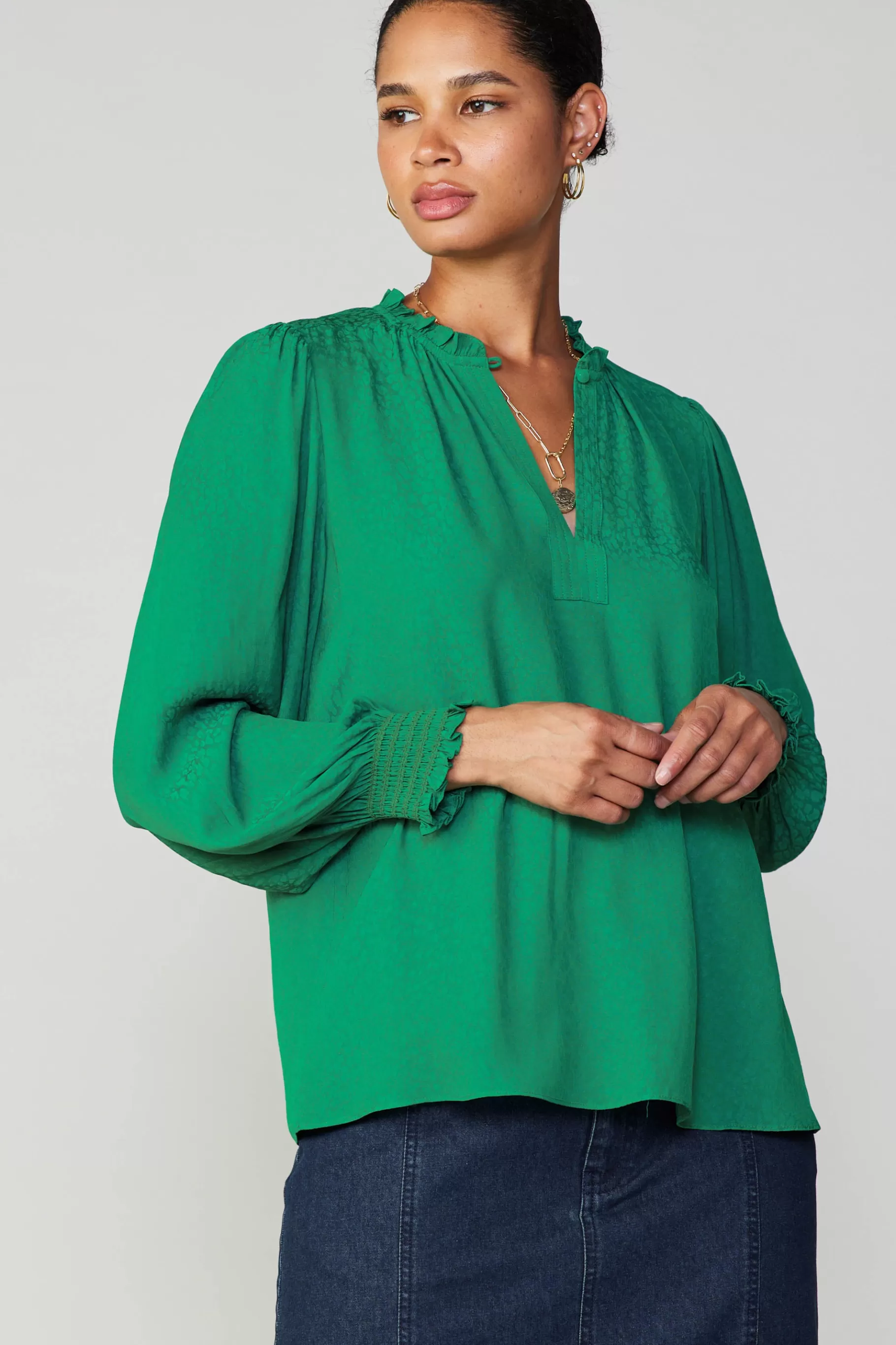 Current Air Long Sleeve Tops>Jacquard Ruffled Neck Blouse GREEN