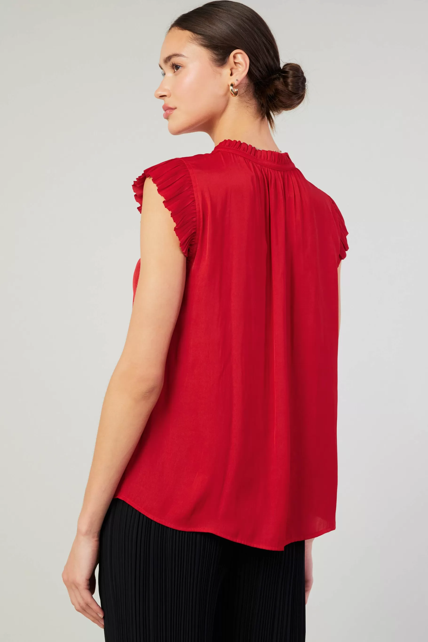 Current Air Short Sleeve Tops>Margot Pleated Blouse RED