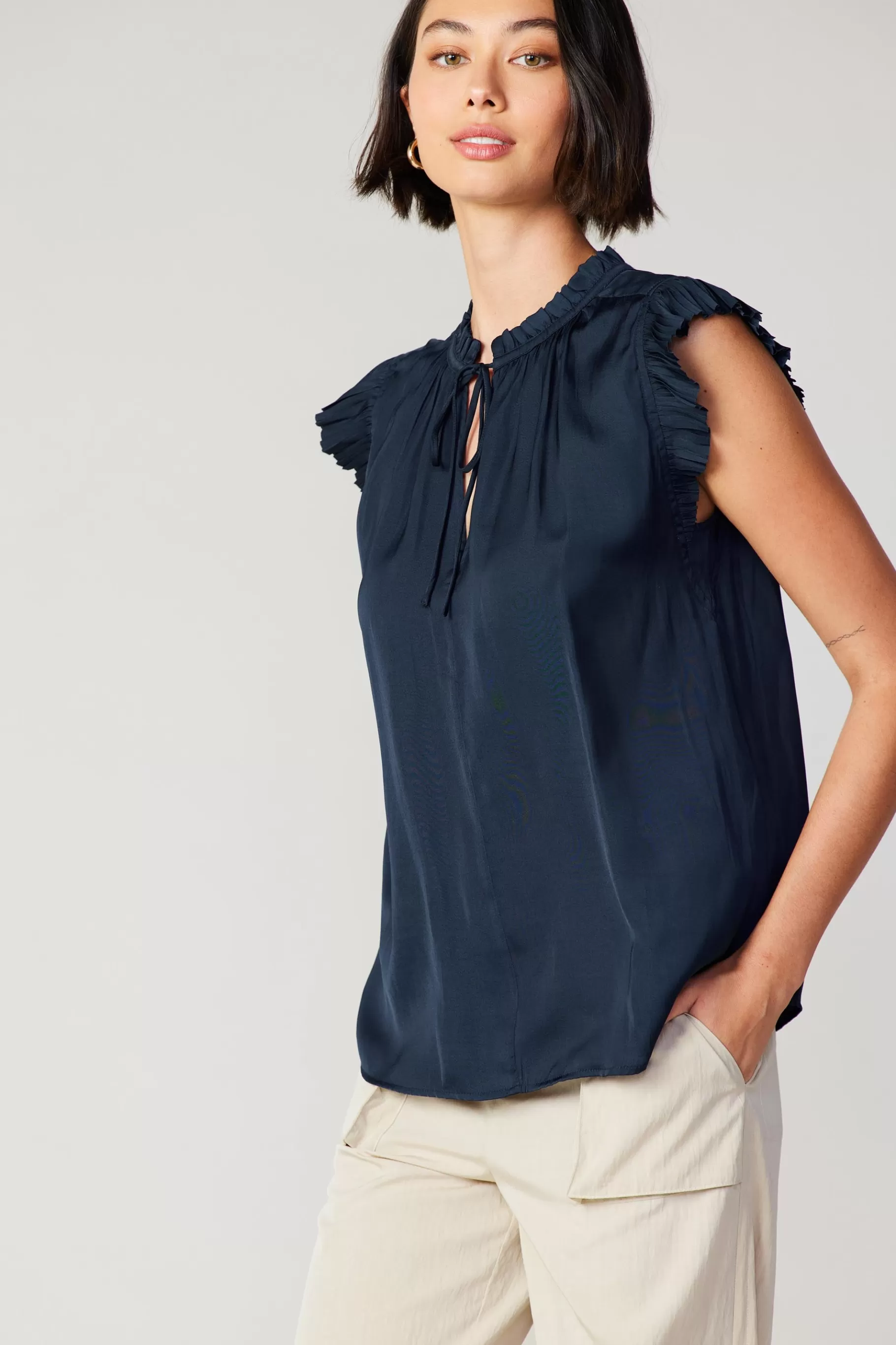 Current Air Short Sleeve Tops>Margot Pleated Sleeve Blouse DARKNAVY