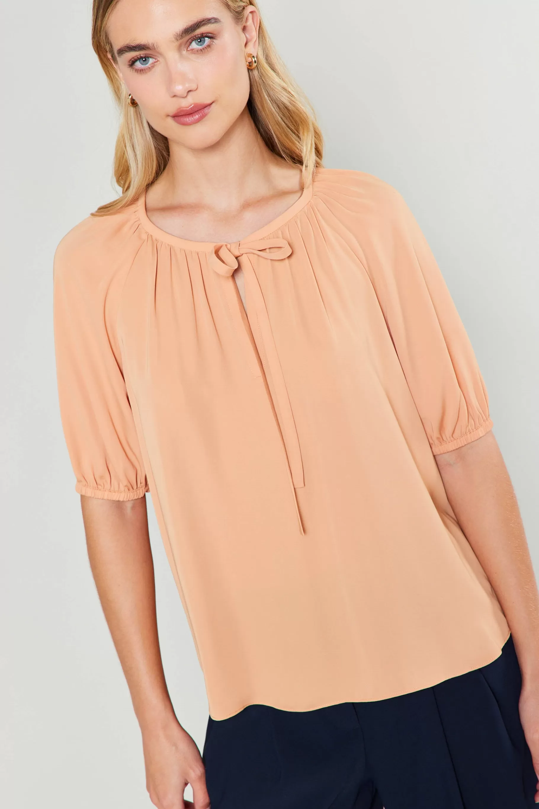 Current Air Short Sleeve Tops>Neck Tie Detailed Blouse BUTTERUM