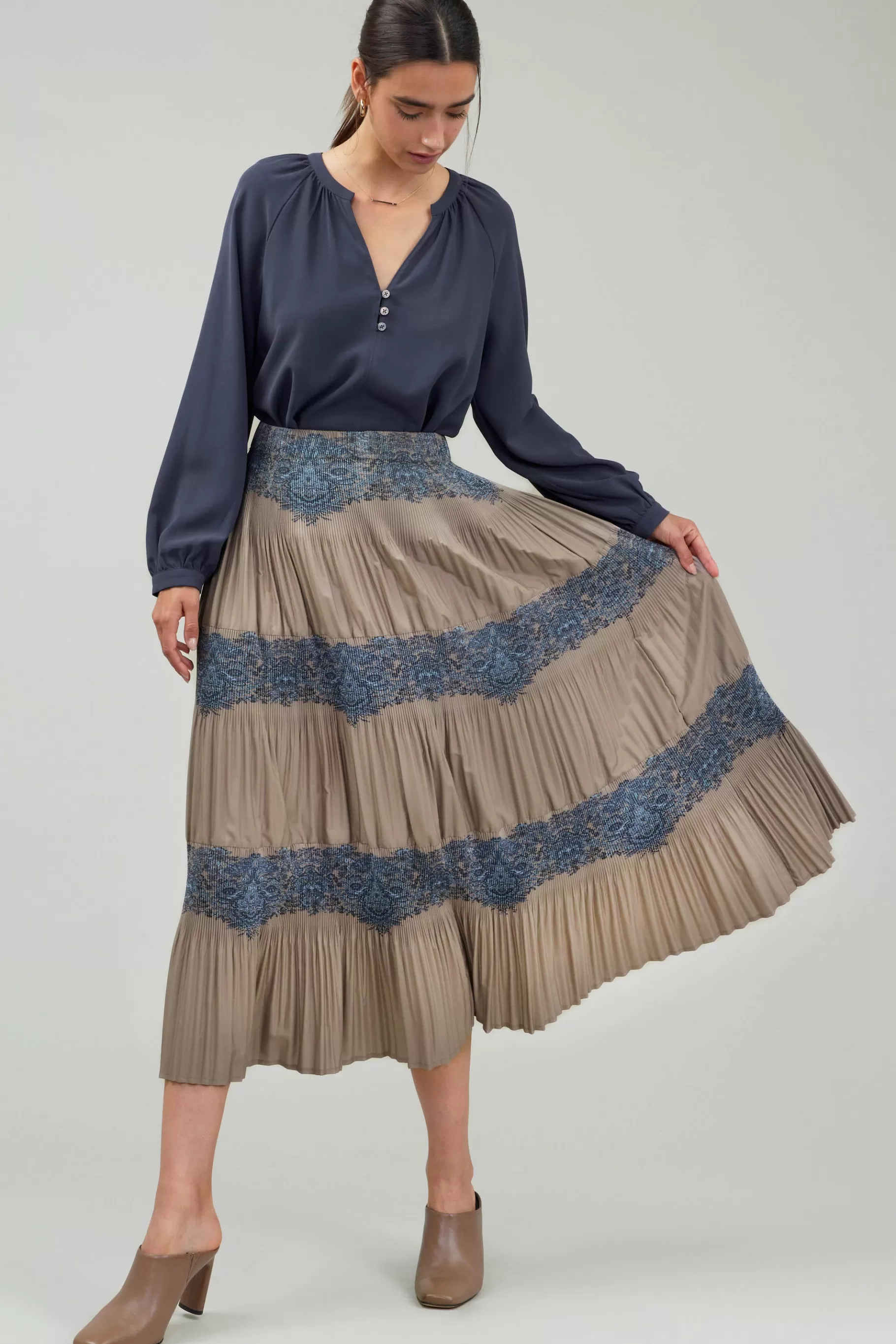 Current Air Skirts>Ornate Motif Midi Skirt TAUPEBLUEMLT
