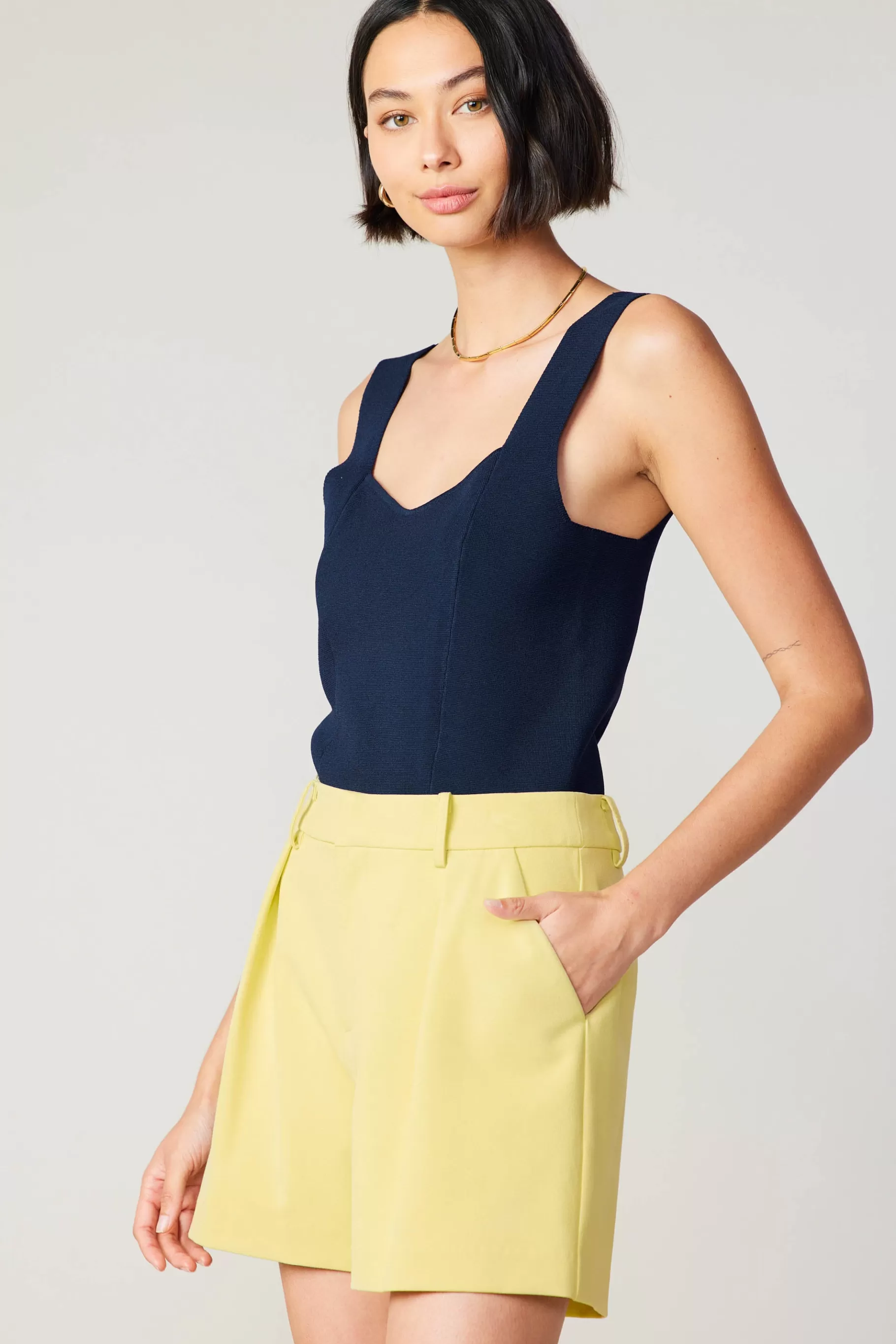 Current Air Pants>Pintucked Shorts LEMON