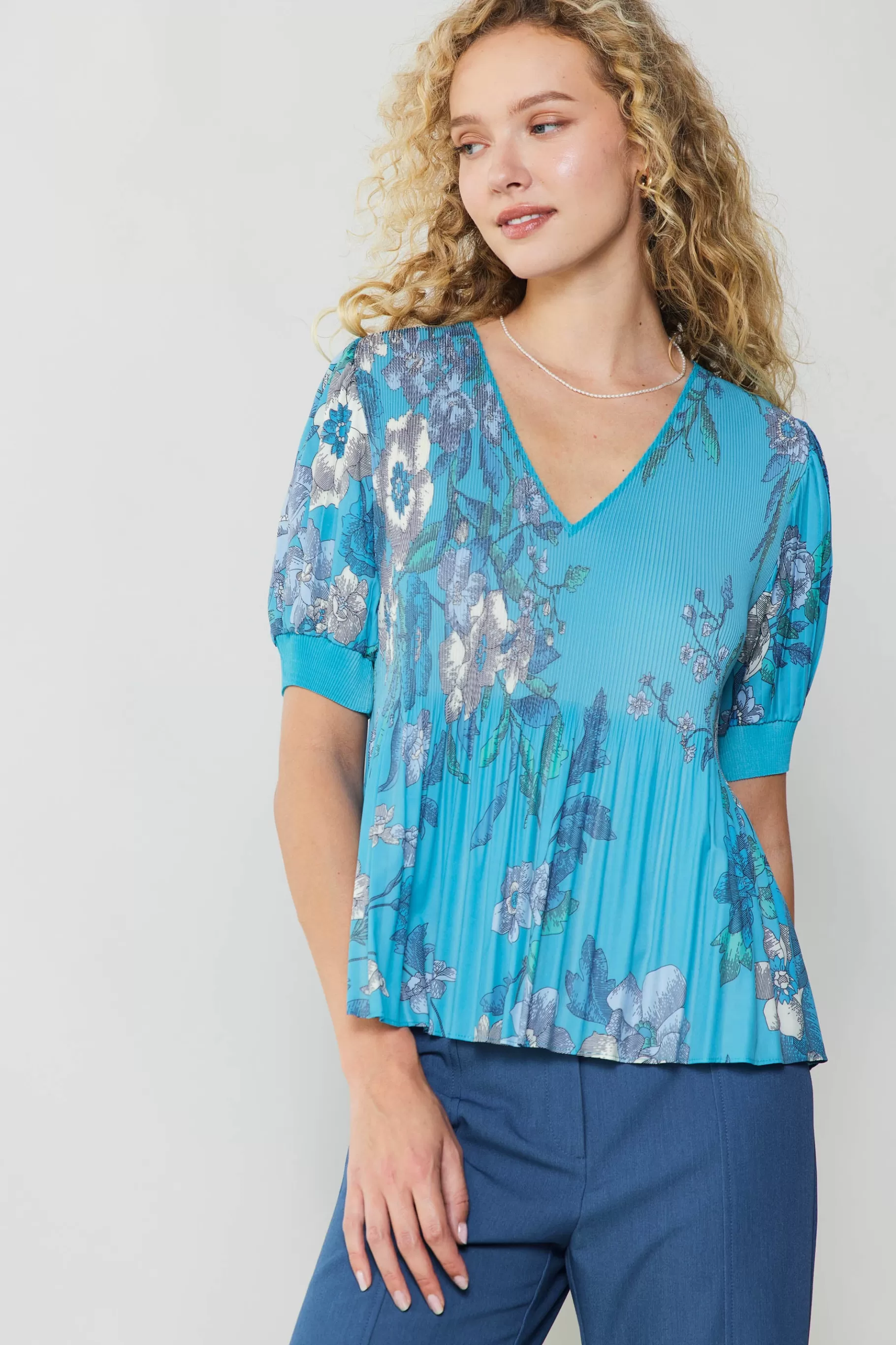 Current Air Short Sleeve Tops>Pleated Botanical Top TURQUOISE