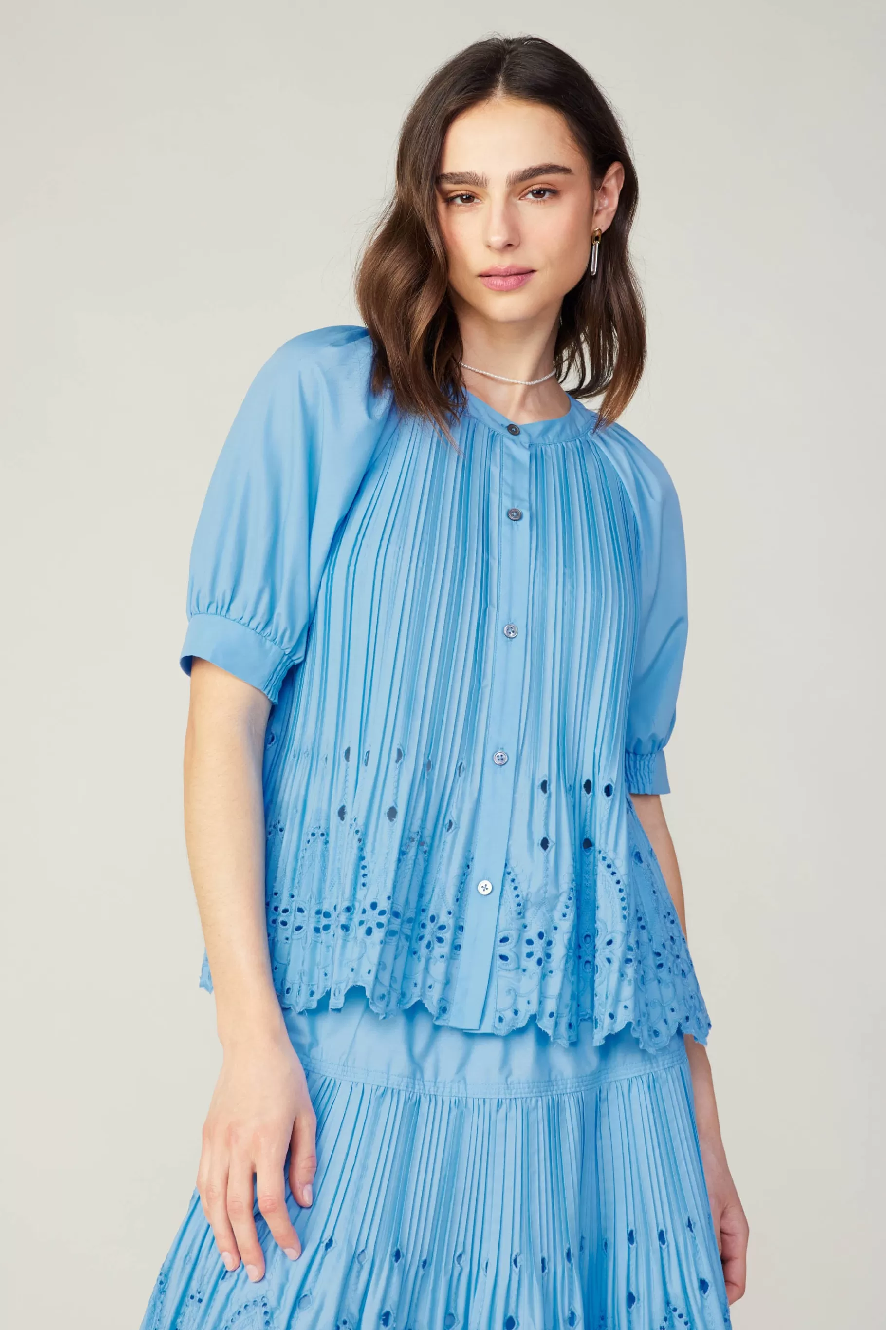 Current Air Short Sleeve Tops>Pleated Eyelet Blouse BABYBLUE