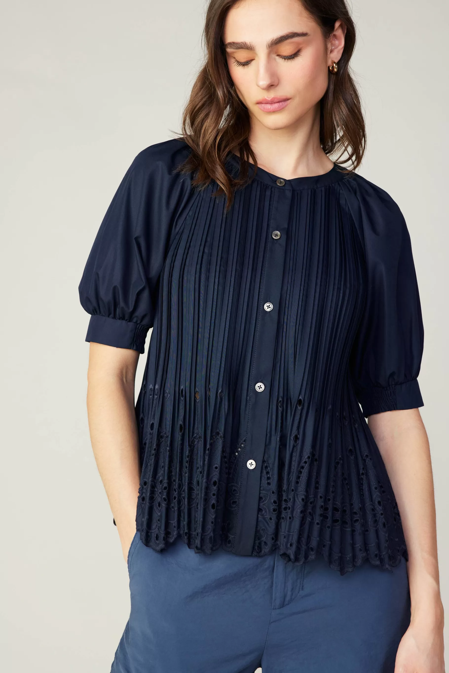 Current Air Short Sleeve Tops>Pleated Eyelet Blouse DARKNAVY