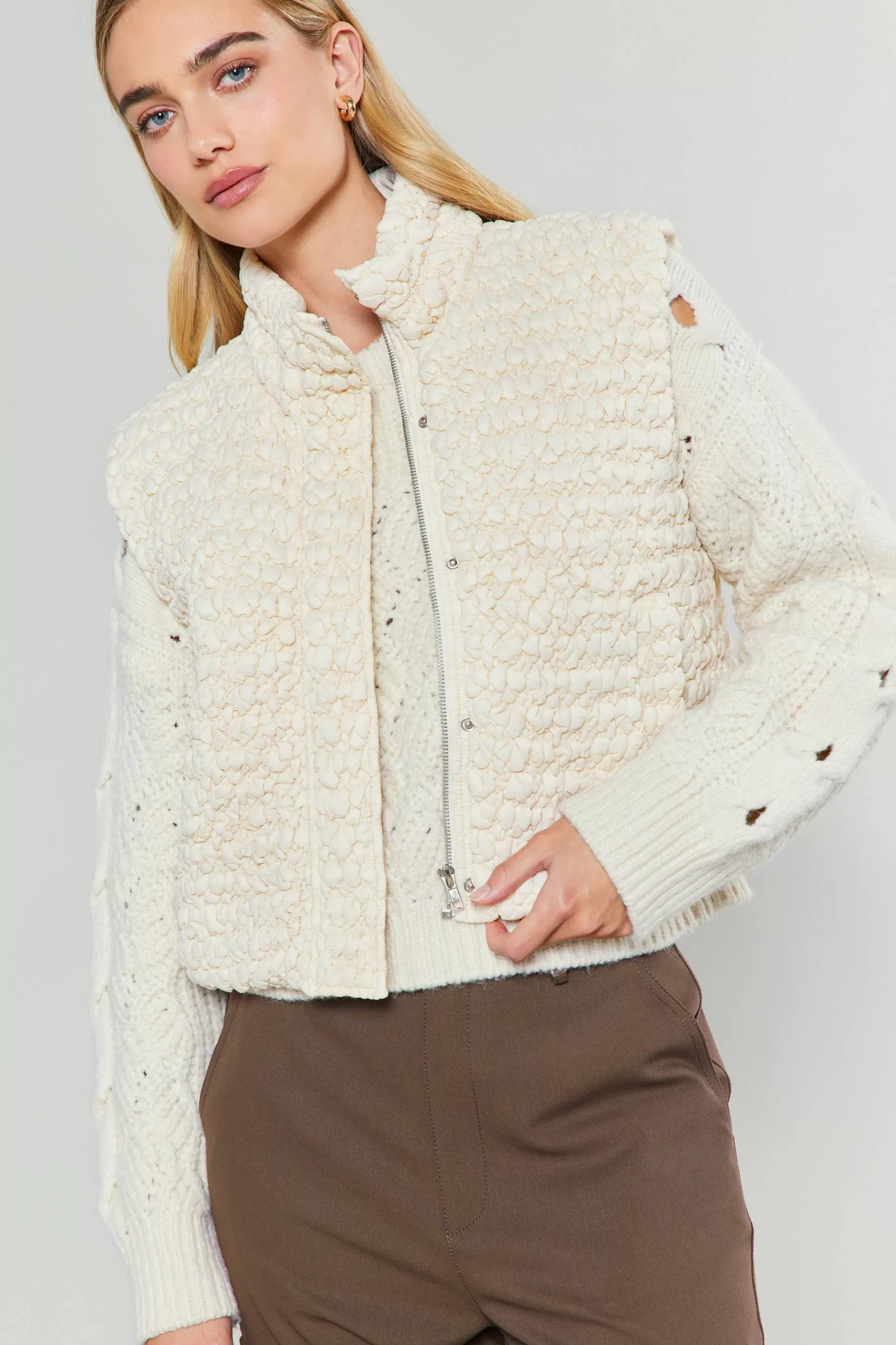 Current Air Coats & Jackets>Quilted Cropped Vest IVORY