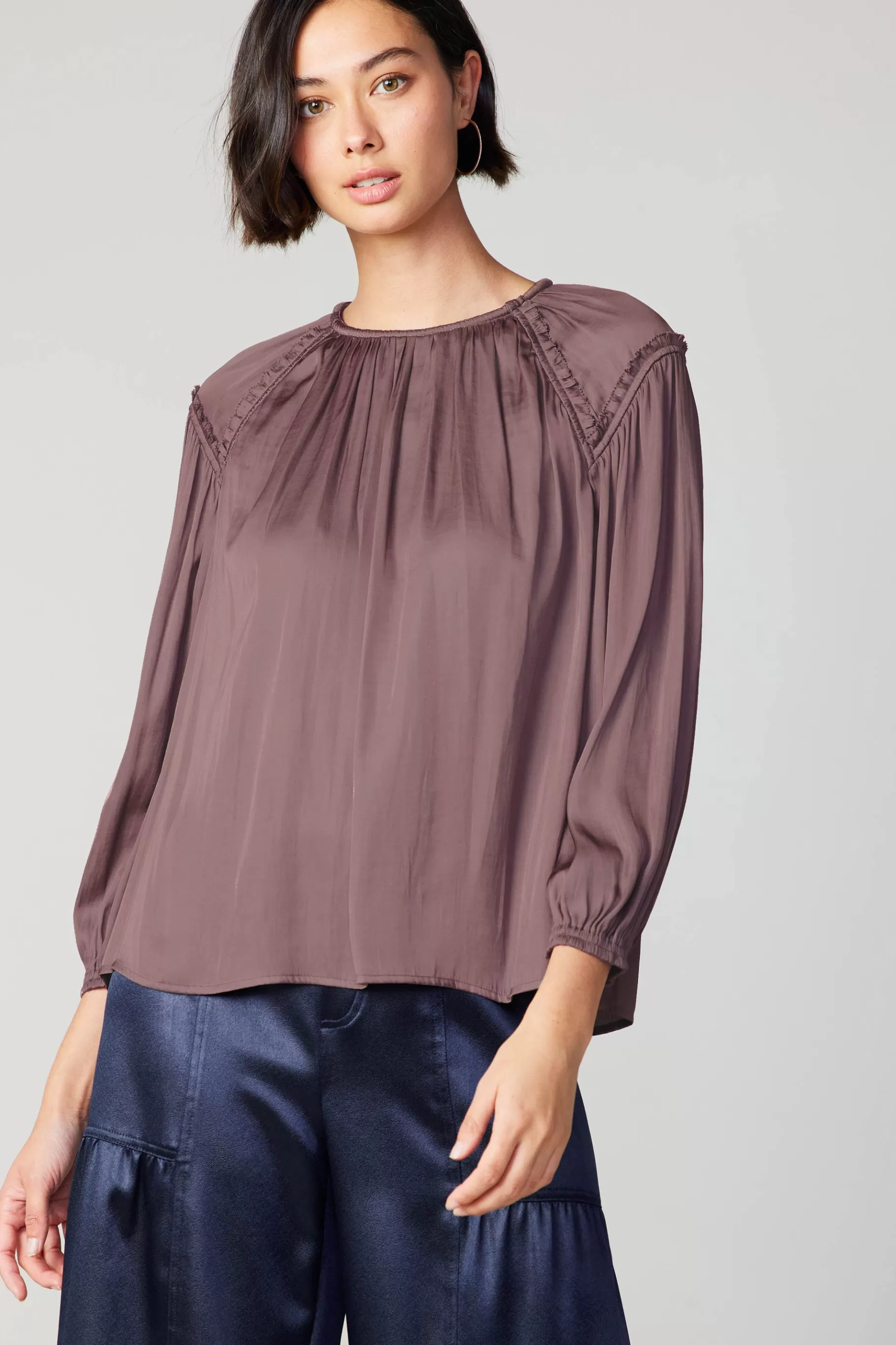 Current Air Long Sleeve Tops>Round Neck Ruffled Top MAUVEBROWN