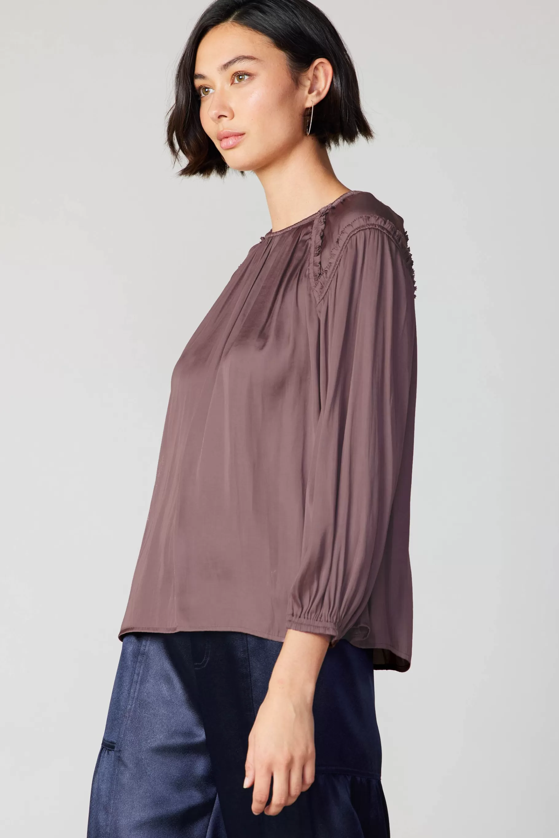 Current Air Long Sleeve Tops>Round Neck Ruffled Top MAUVEBROWN