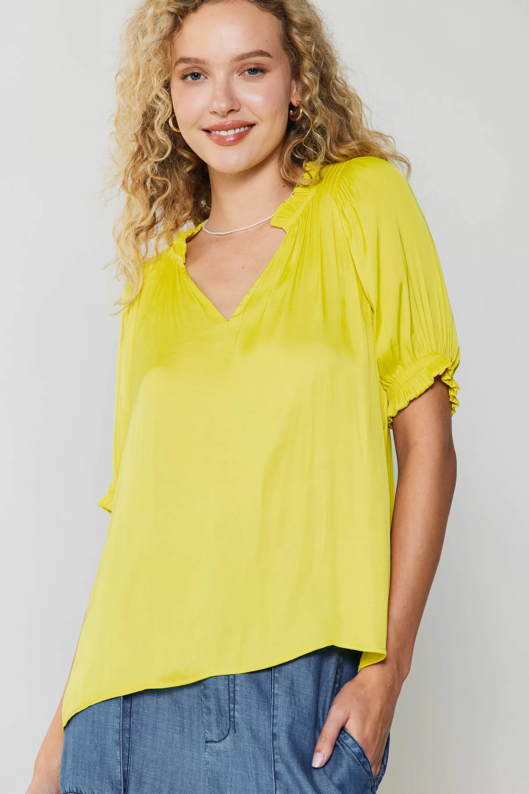 Current Air Short Sleeve Tops>Ruffled Cuff Blouse PINEAPPLE