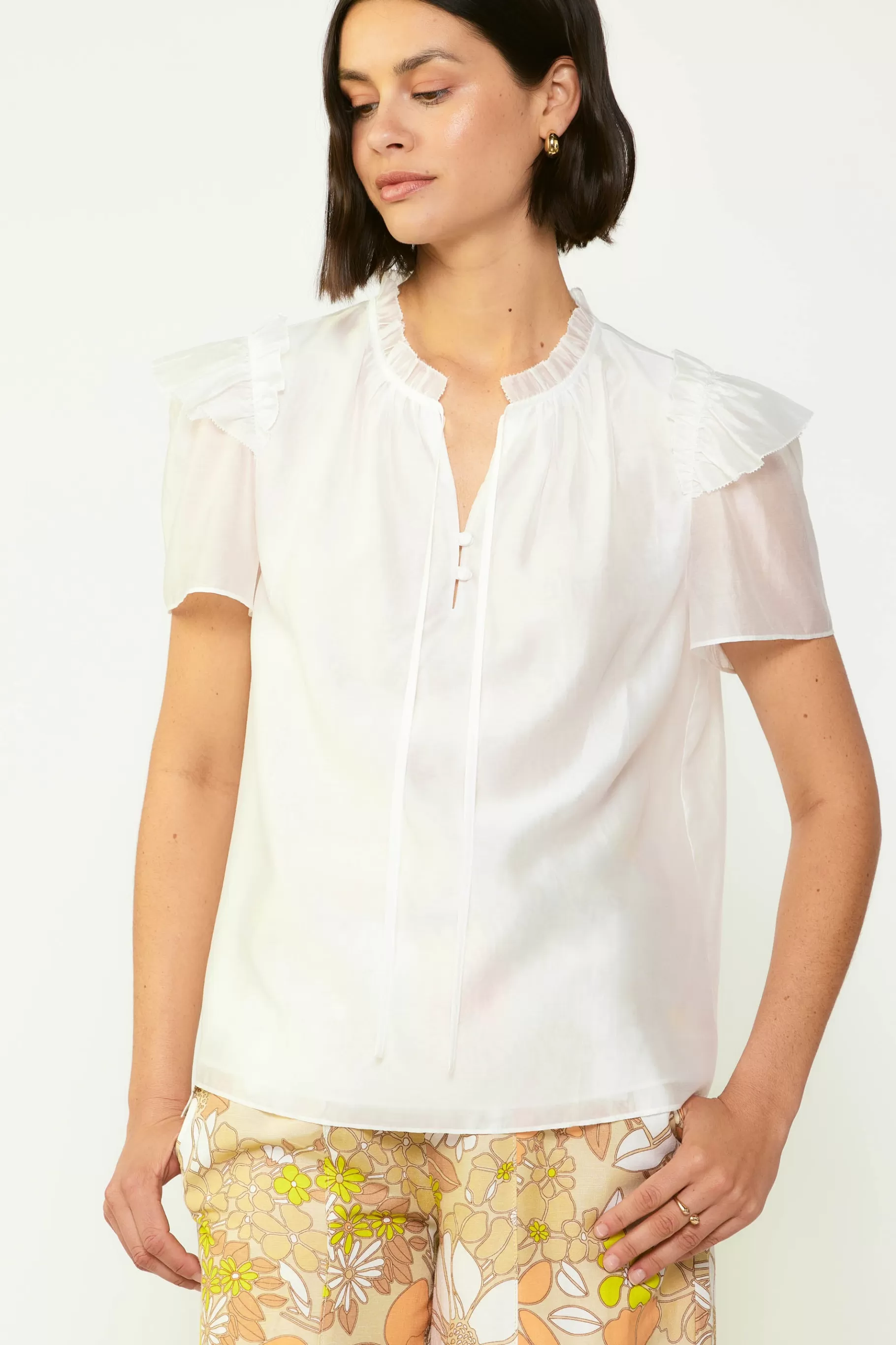 Current Air Short Sleeve Tops>Ruffled Shoulder Blouse WHITE