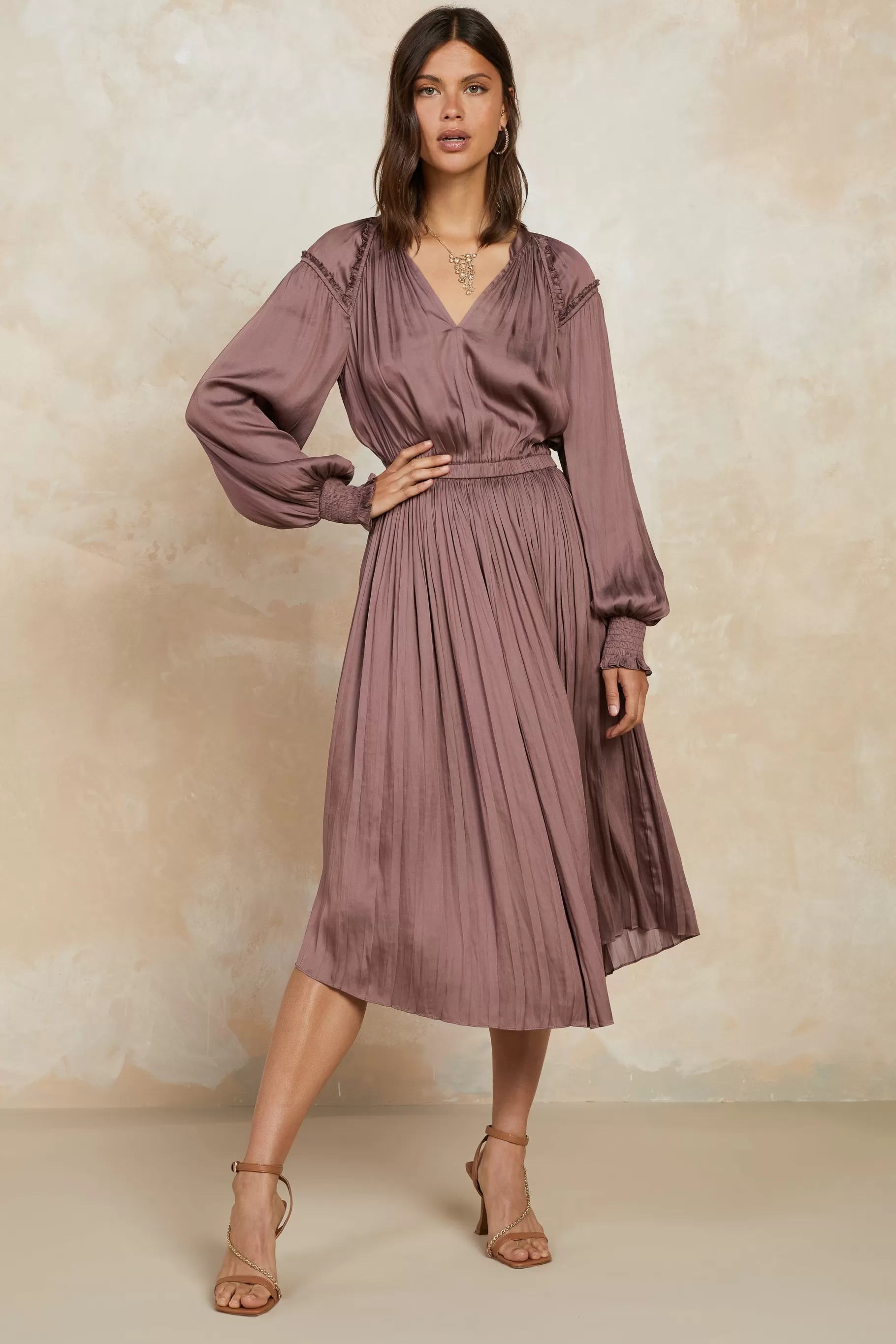 Current Air Midi Dresses>Smocked Cuff Midi Dress MAUVEBROWN