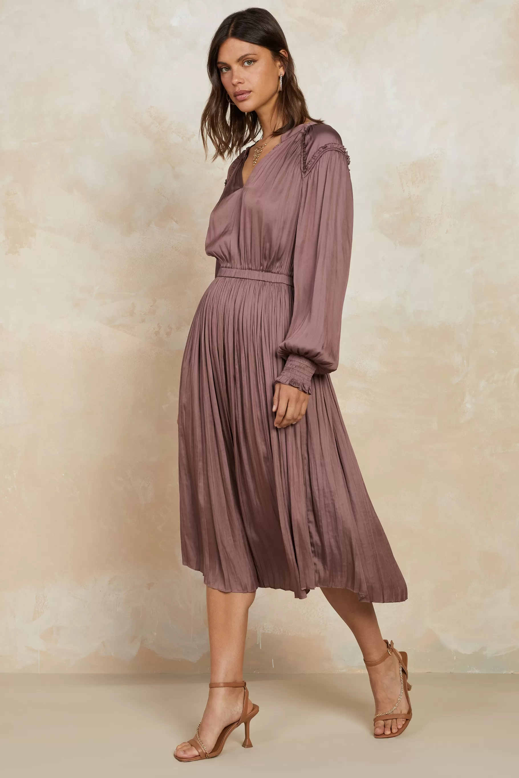 Current Air Midi Dresses>Smocked Cuff Midi Dress MAUVEBROWN