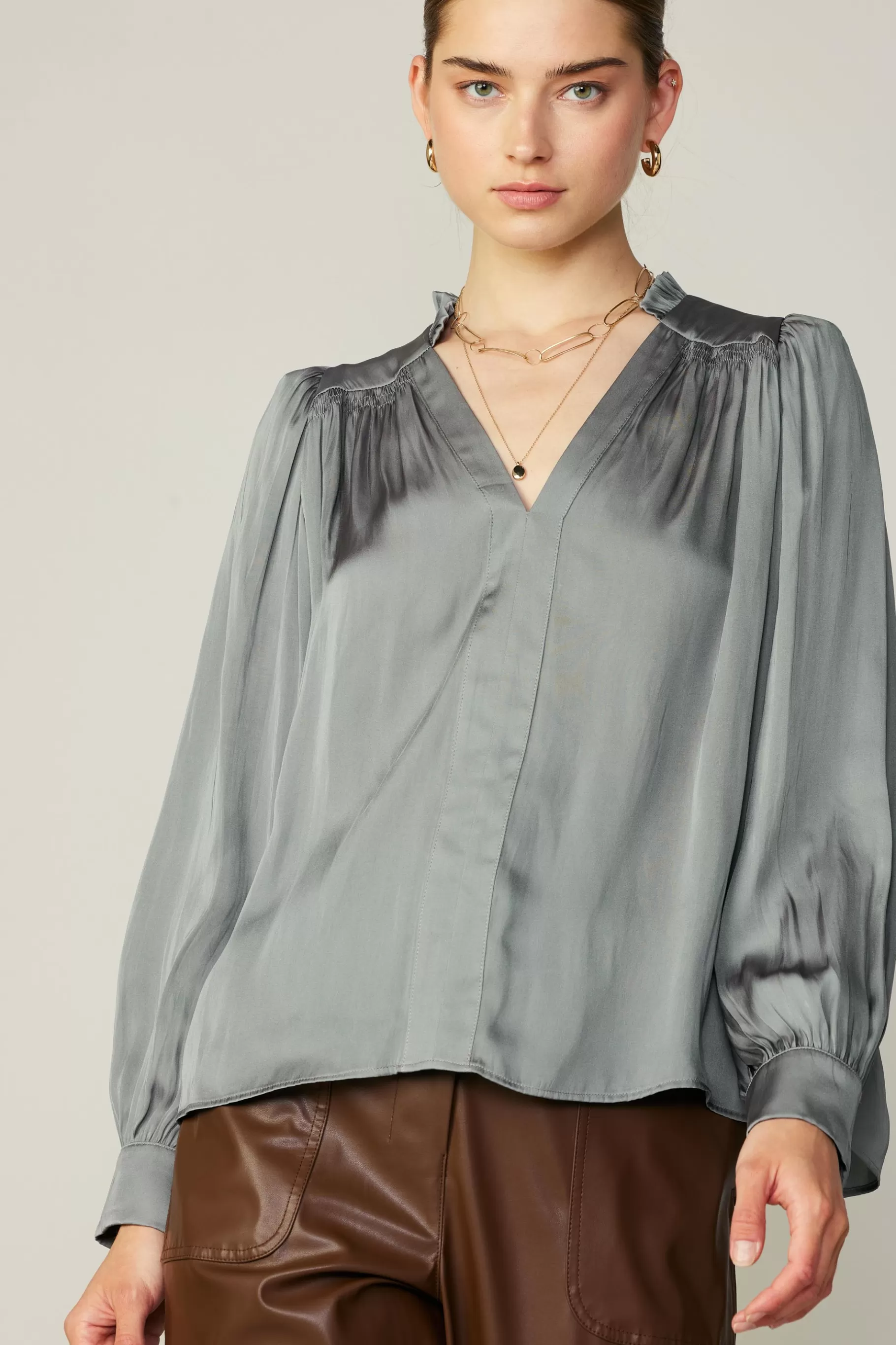Current Air Long Sleeve Tops>Smocked Shoulder Cuffed Blouse MOSSGREY