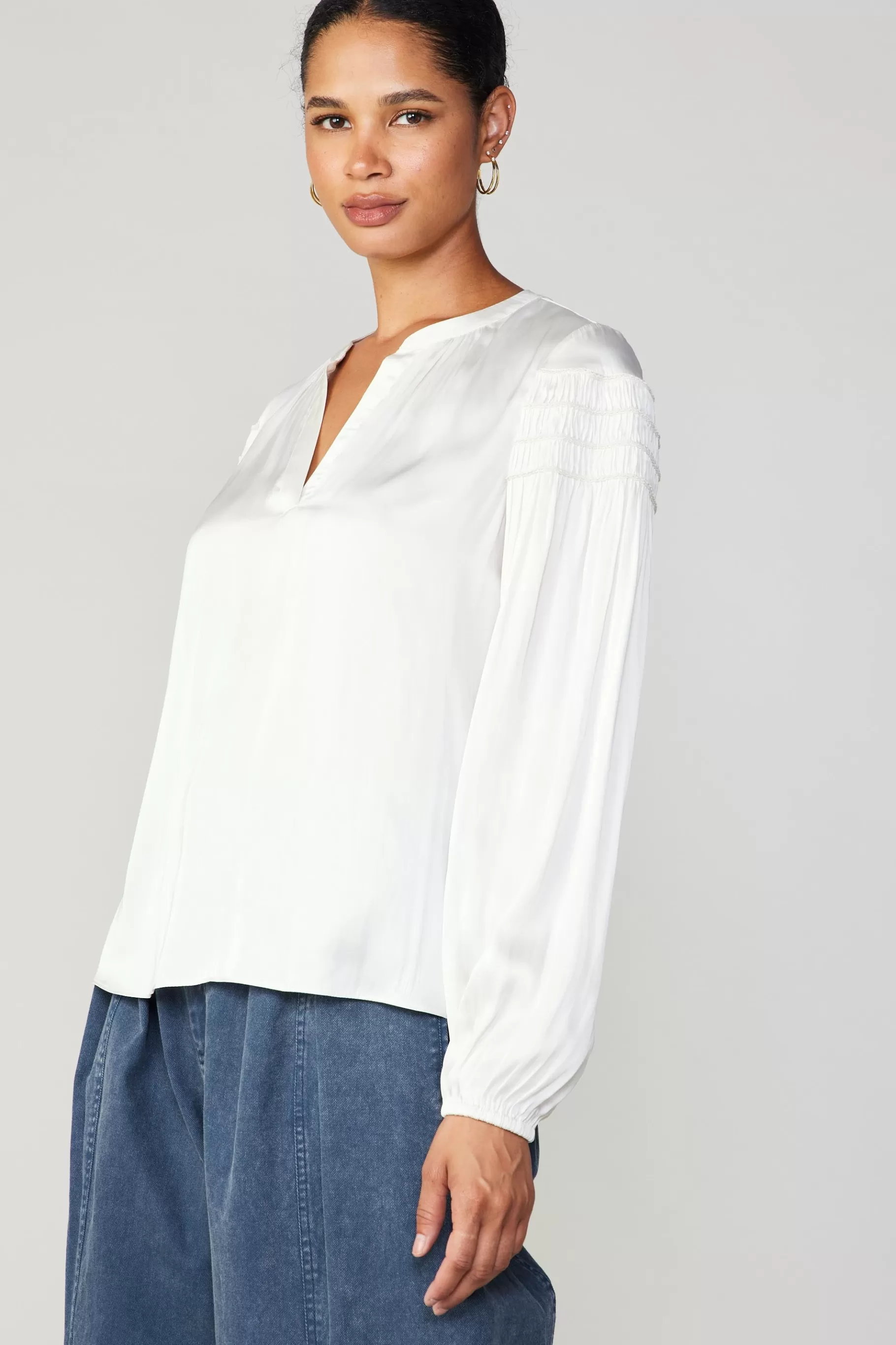 Current Air Long Sleeve Tops>Smocked Sleeve Blouse ECRU