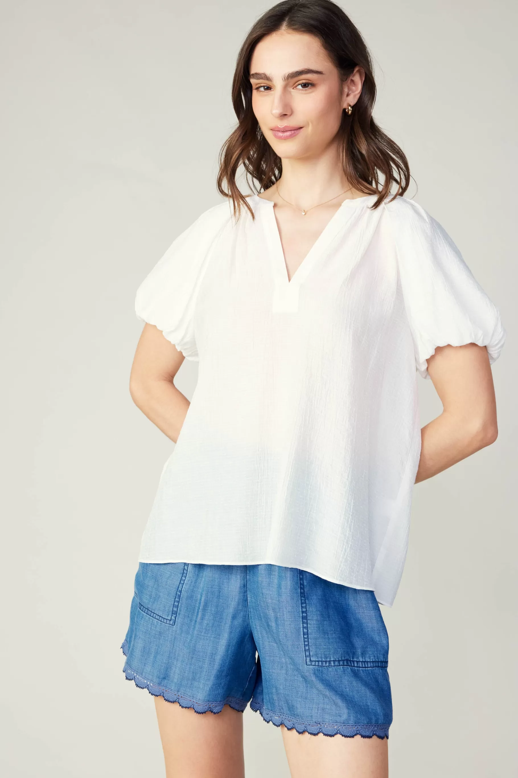 Current Air Short Sleeve Tops>Split Neckline Top WHITE