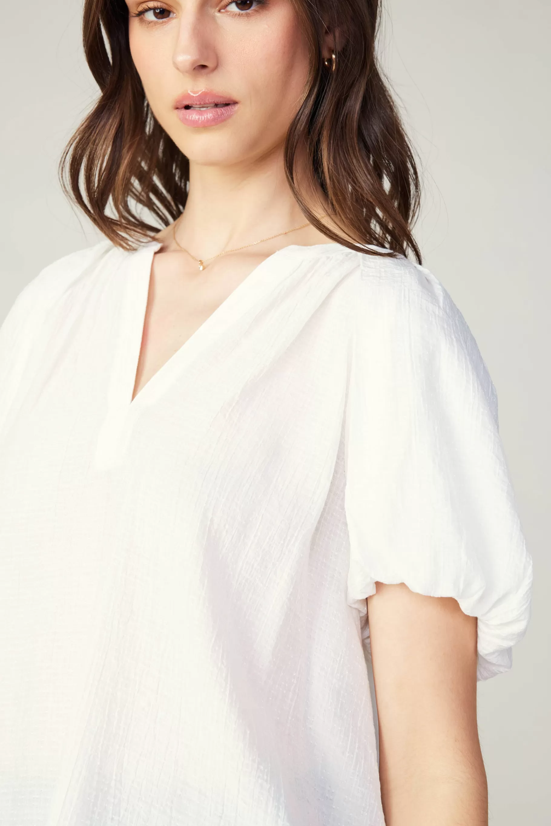 Current Air Short Sleeve Tops>Split Neckline Top WHITE